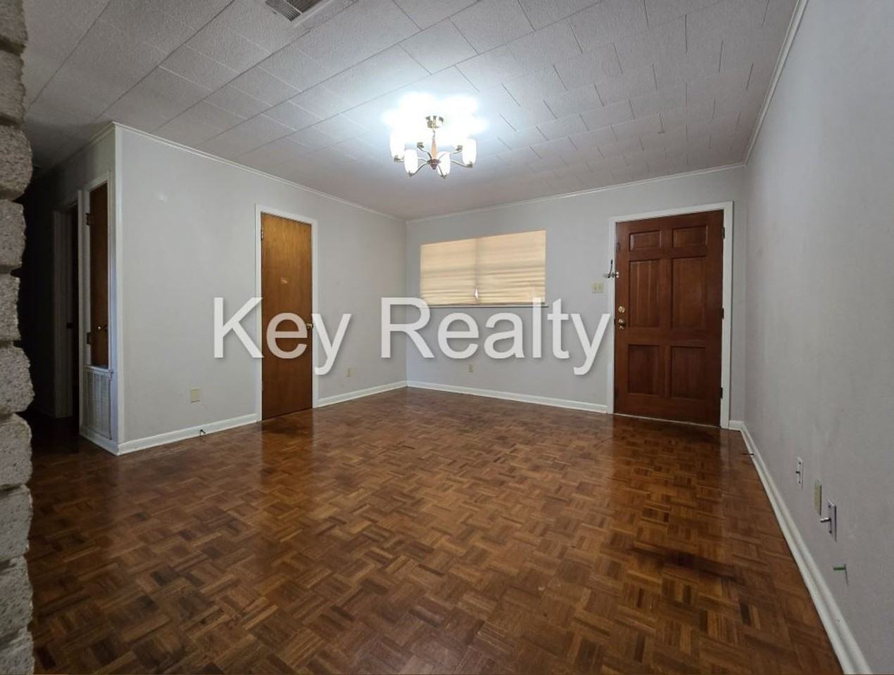 6108 Coco Dr - Photo 3 of 10