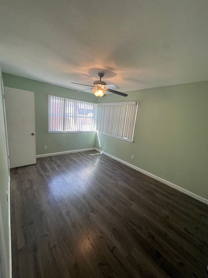 718 Glenhaven Dr - Photo 2 of 5