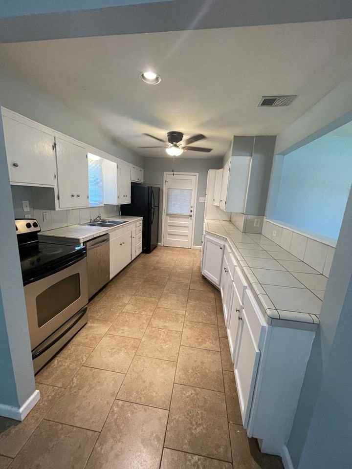 718 Glenhaven Dr - Photo 3 of 5