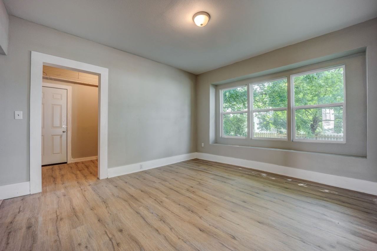 2014 North E Street - Photo 4 of 13