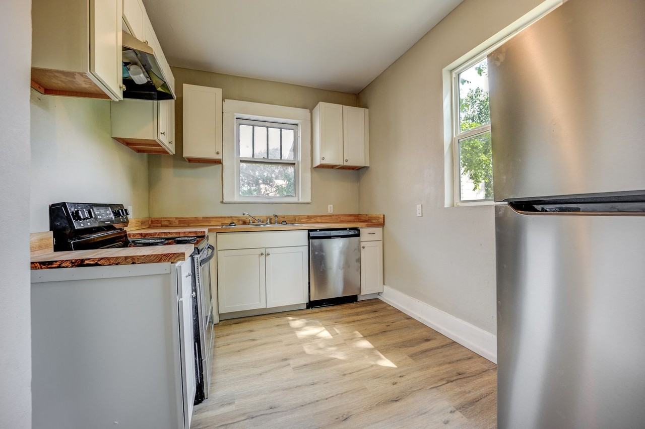 2014 North E Street - Photo 5 of 13