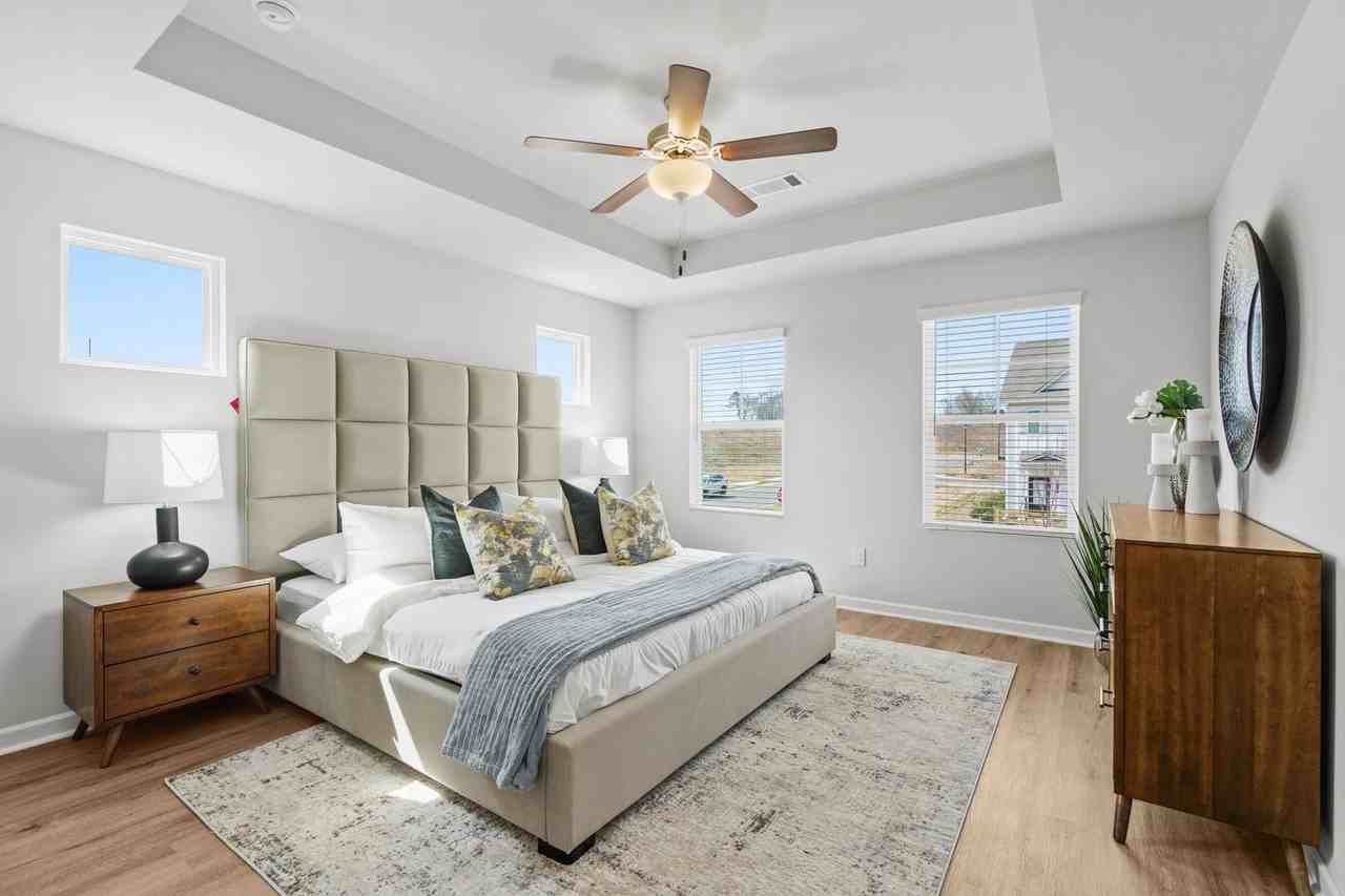 7429 Eaveswell Street - Photo 7 of 29