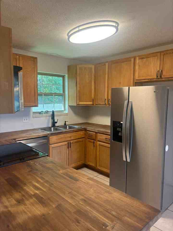 265 Charlene Drive - Photo 2 of 9