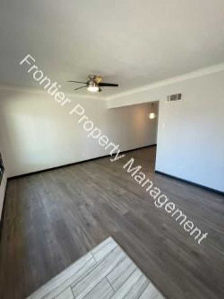 755 Lepere Ave - Photo 3 of 20
