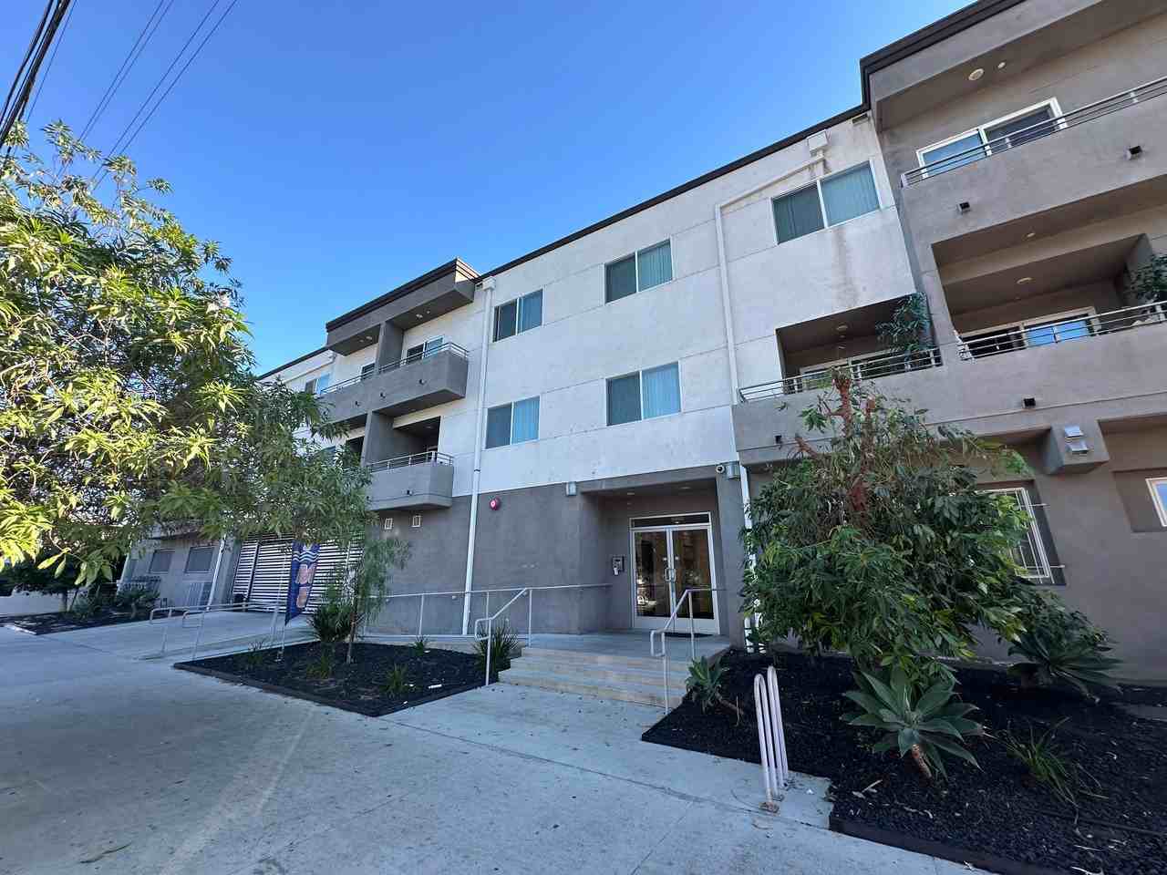 YaYa Rayen 2, LLC - Photo 2 of 4