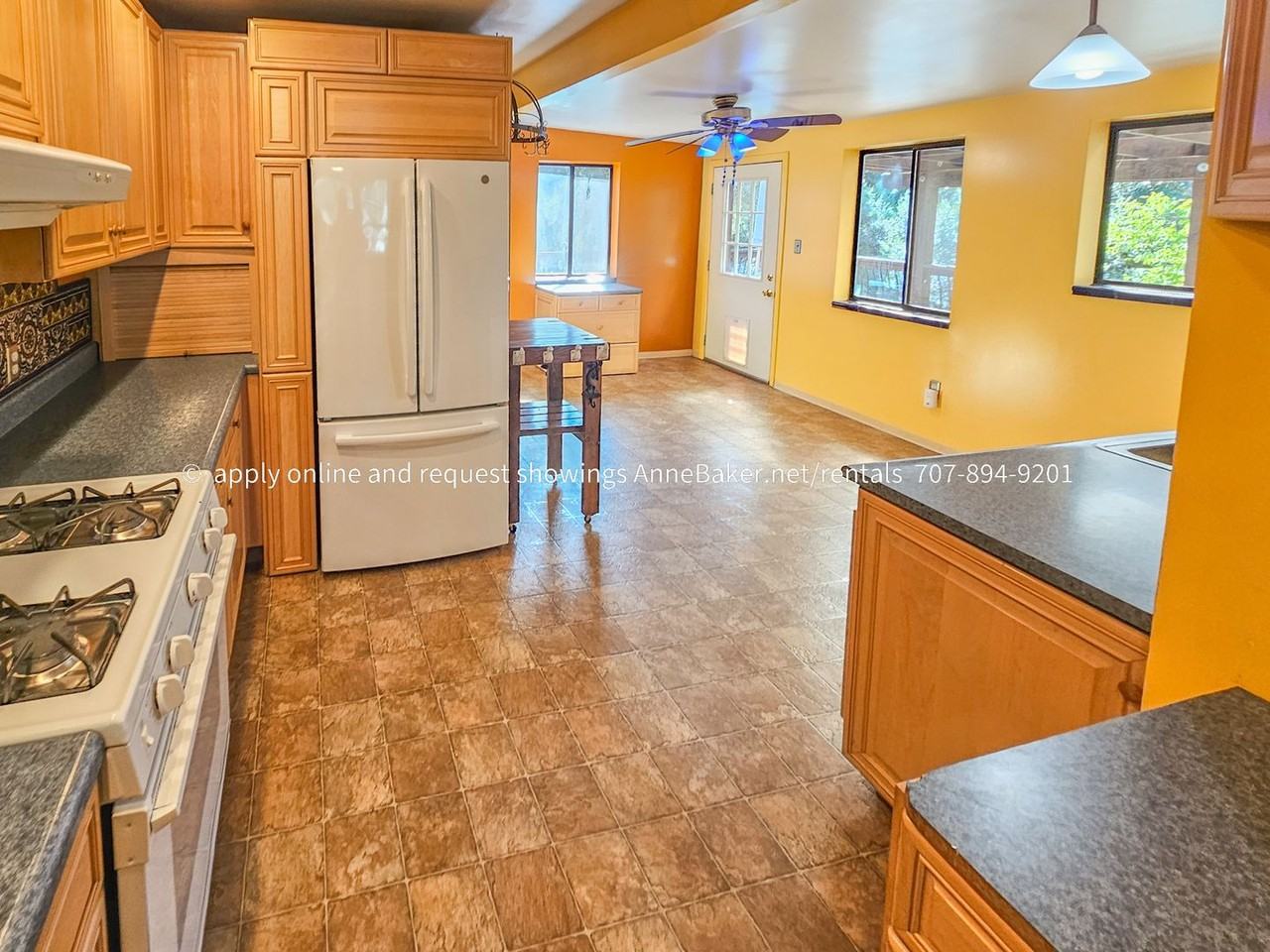 2 Haselden Dr - Photo 6 of 50