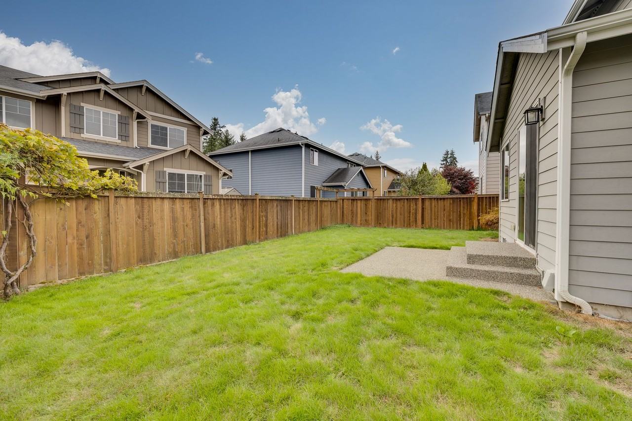 3232 171st Place Southeast - Photo 3 of 30