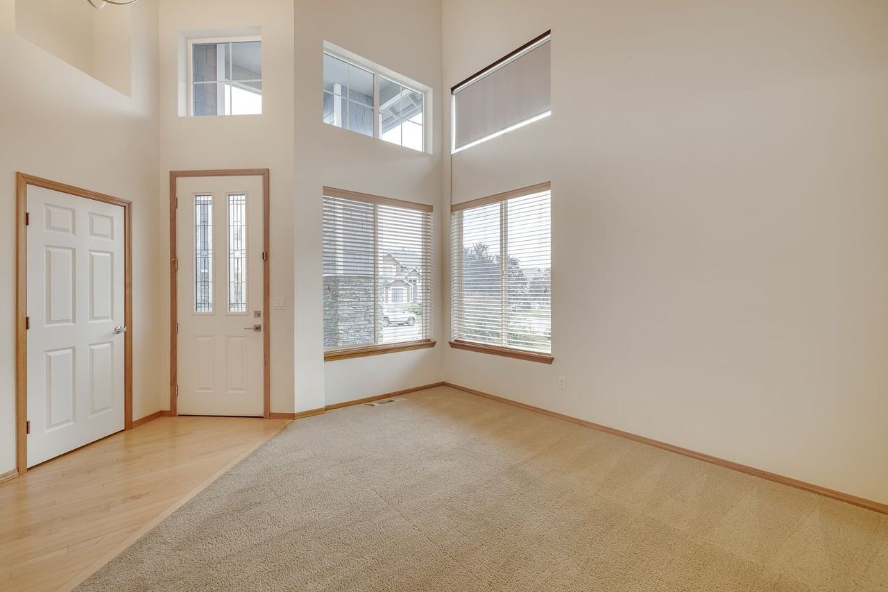 3232 171st Place Southeast - Photo 6 of 30