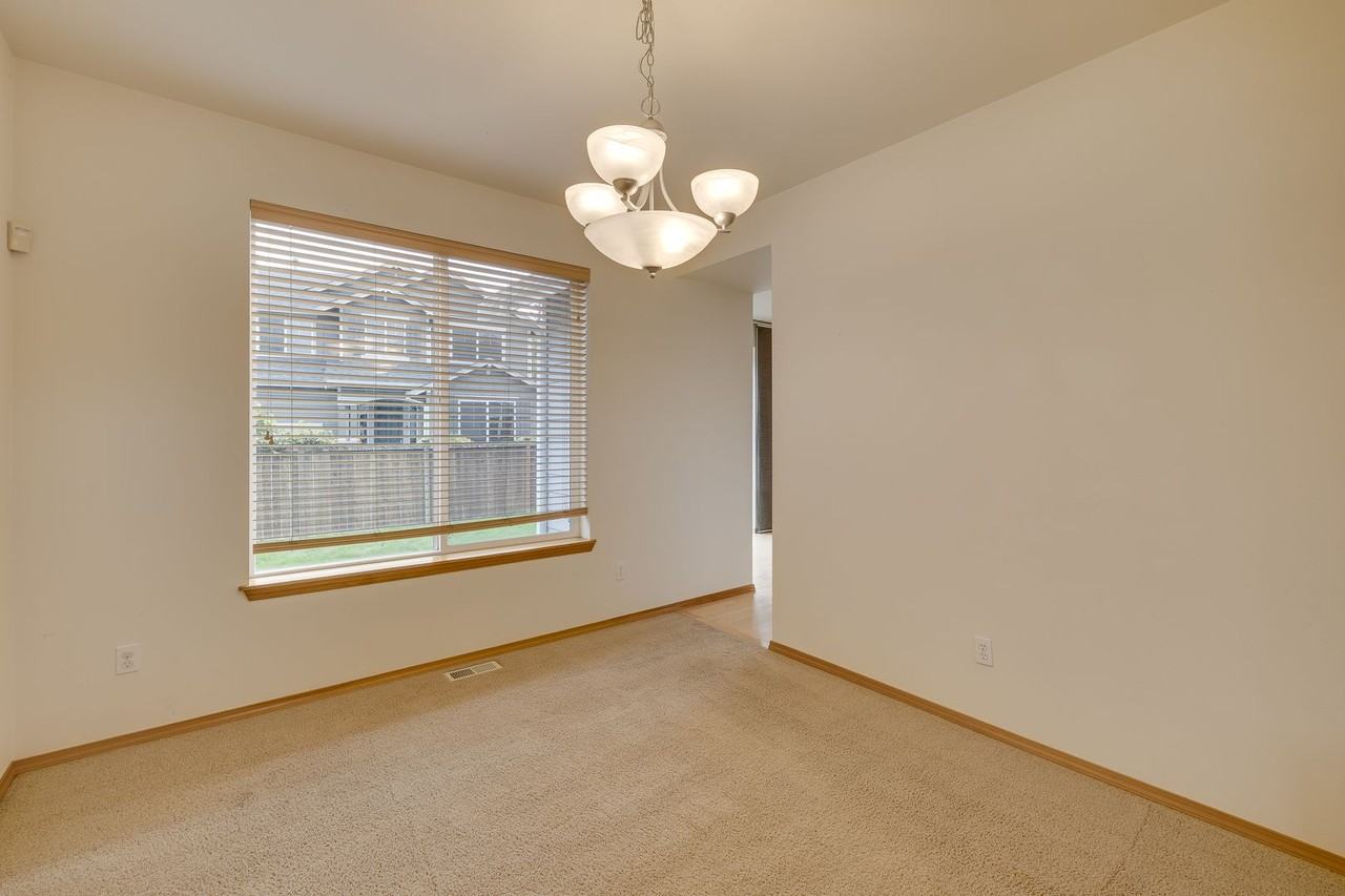 3232 171st Place Southeast - Photo 7 of 30