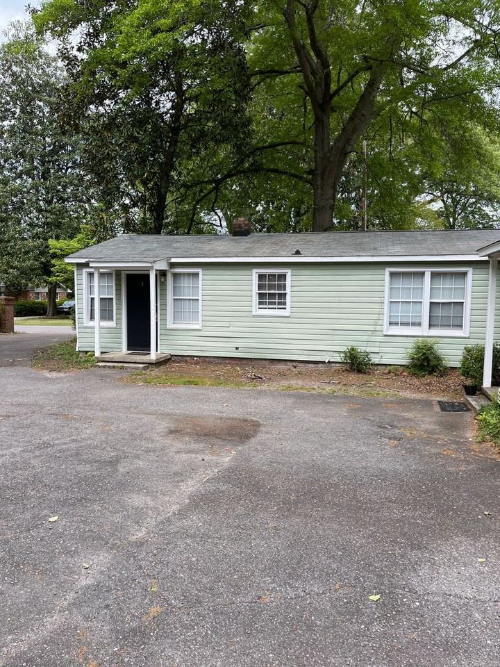 1445 Lyons Drive - Photo 4 of 10