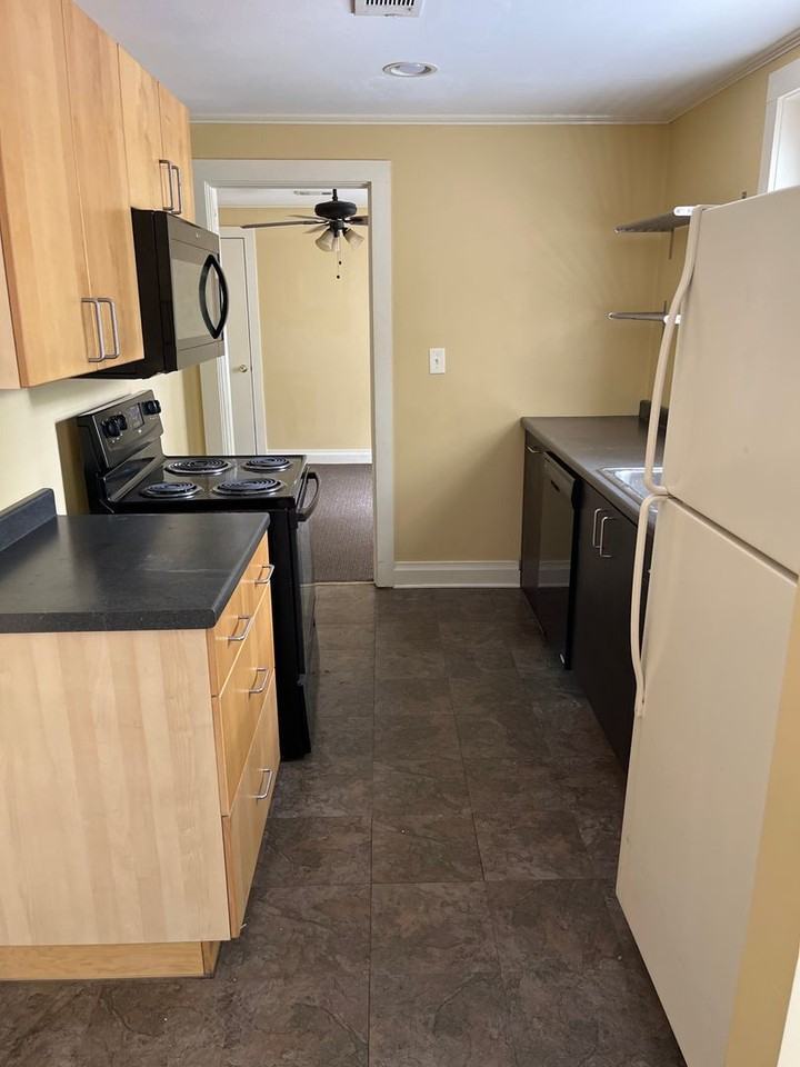 1445 Lyons Drive - Photo 6 of 10