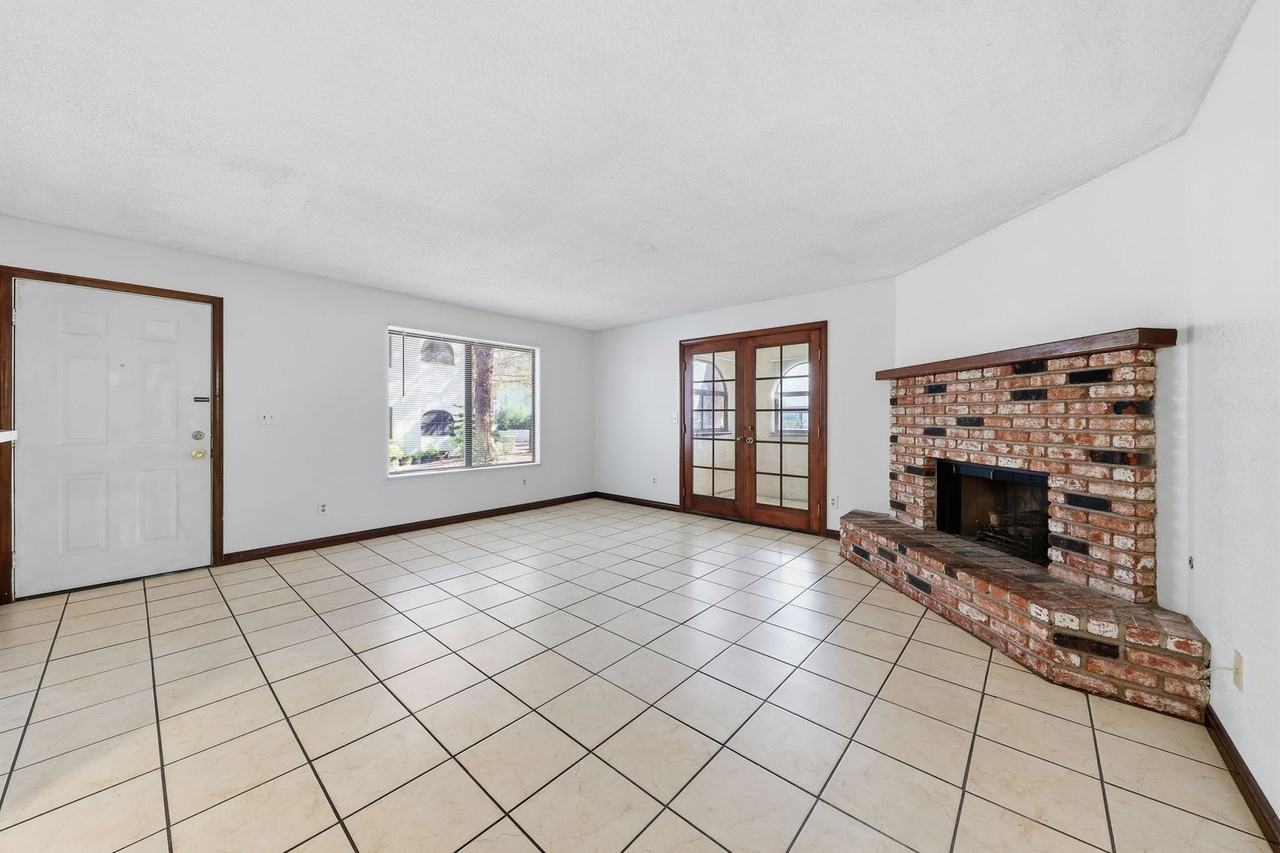 1418 Santa Margarita St - Photo 3 of 21