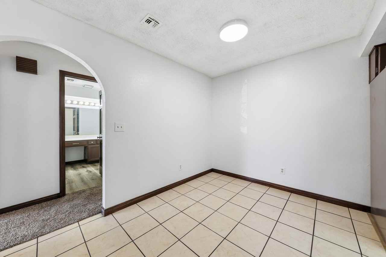 1418 Santa Margarita St - Photo 7 of 21