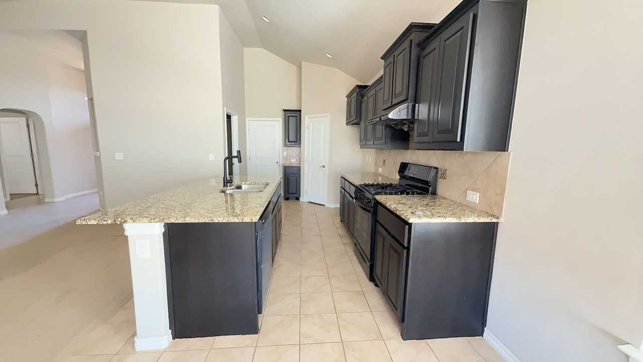 11325 Southwest 33rd Terrace - Photo 5 of 14