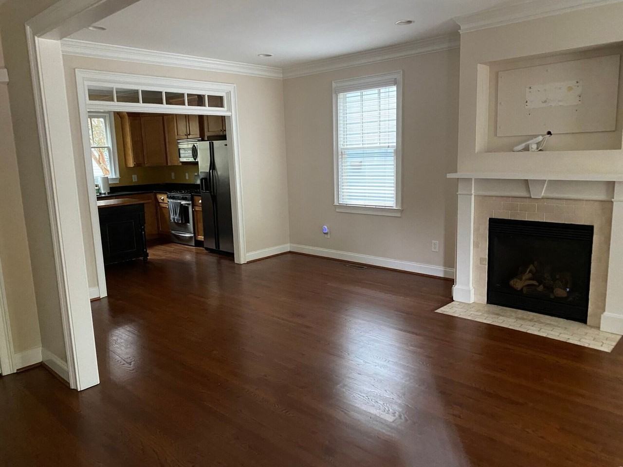 945 Longley Ave Nw - Photo 4 of 15