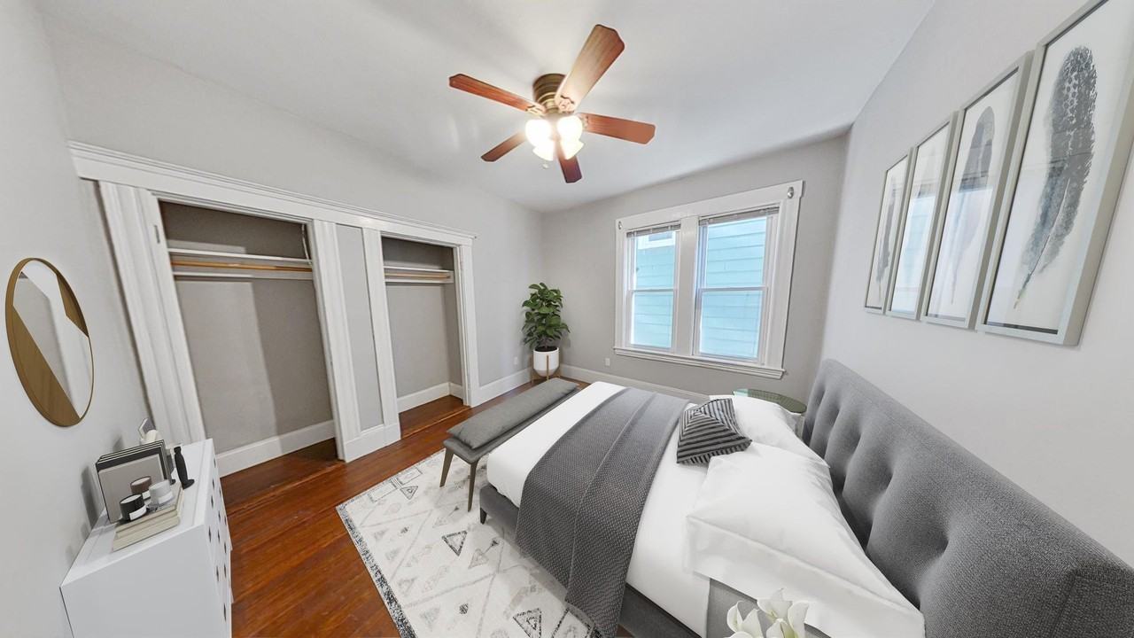 723 Parker St - Photo 4 of 9