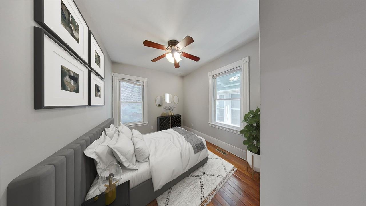 723 Parker St - Photo 5 of 9