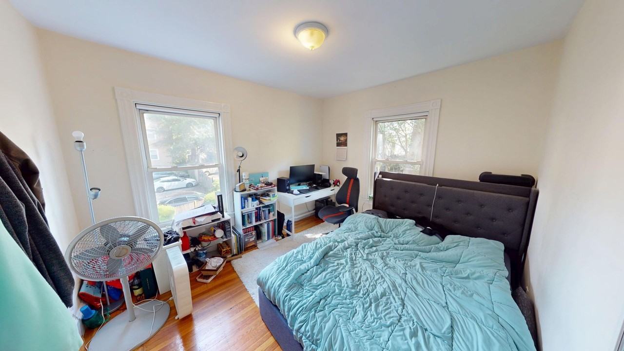 19 Woodstock Ave - Photo 7 of 15