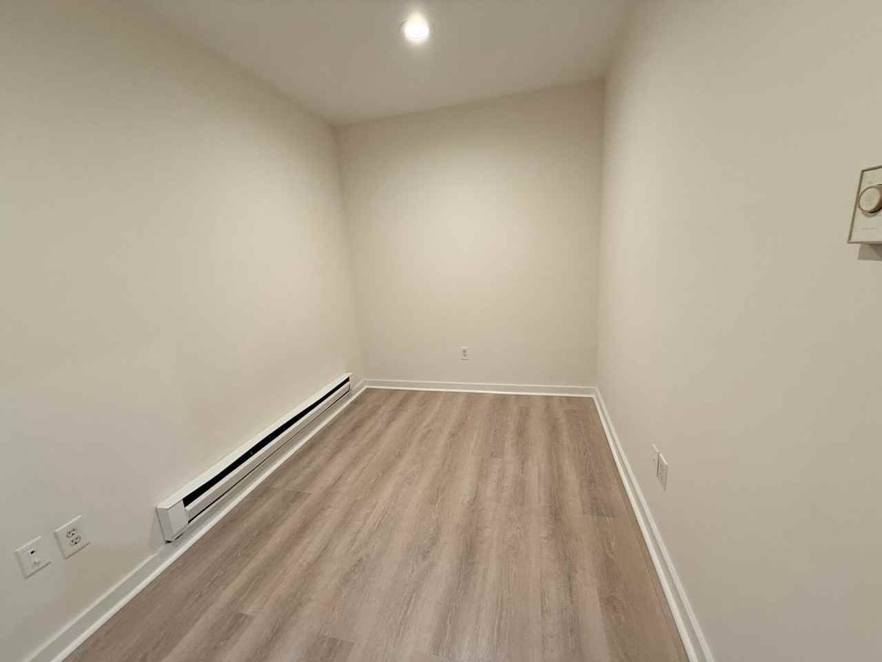 445 Park Dr - Photo 7 of 14