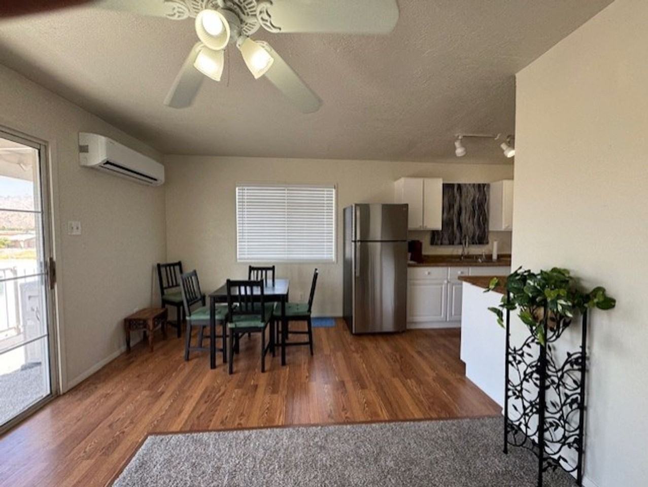 1740 Lynn Dr - Photo 5 of 50