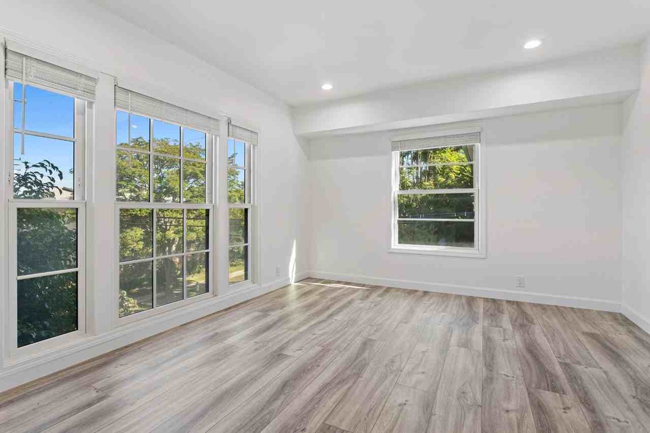 401 Shirley Place - Photo 6 of 20