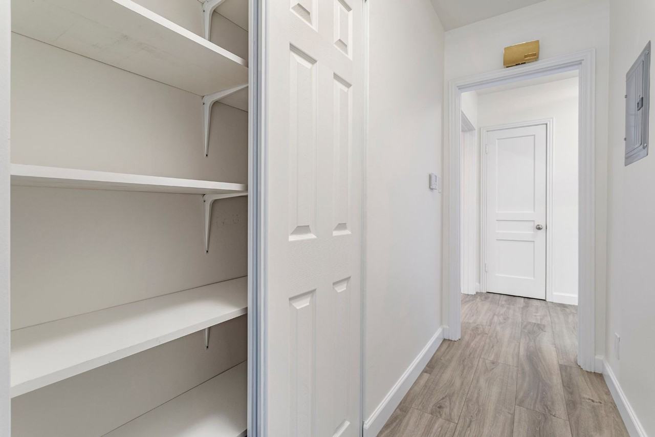 401 Shirley Place - Photo 7 of 20