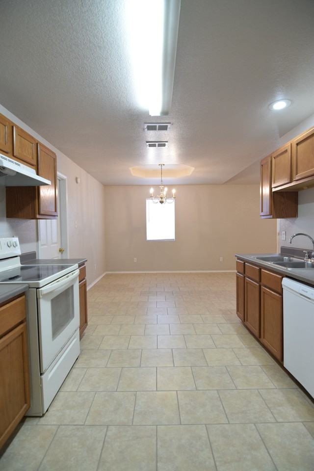 1904 Liberty Hill Drive - Photo 4 of 21