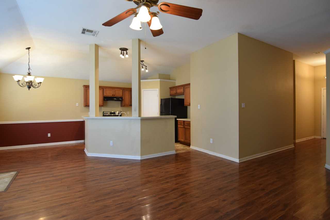 8124 Sunset Trail - Photo 7 of 20