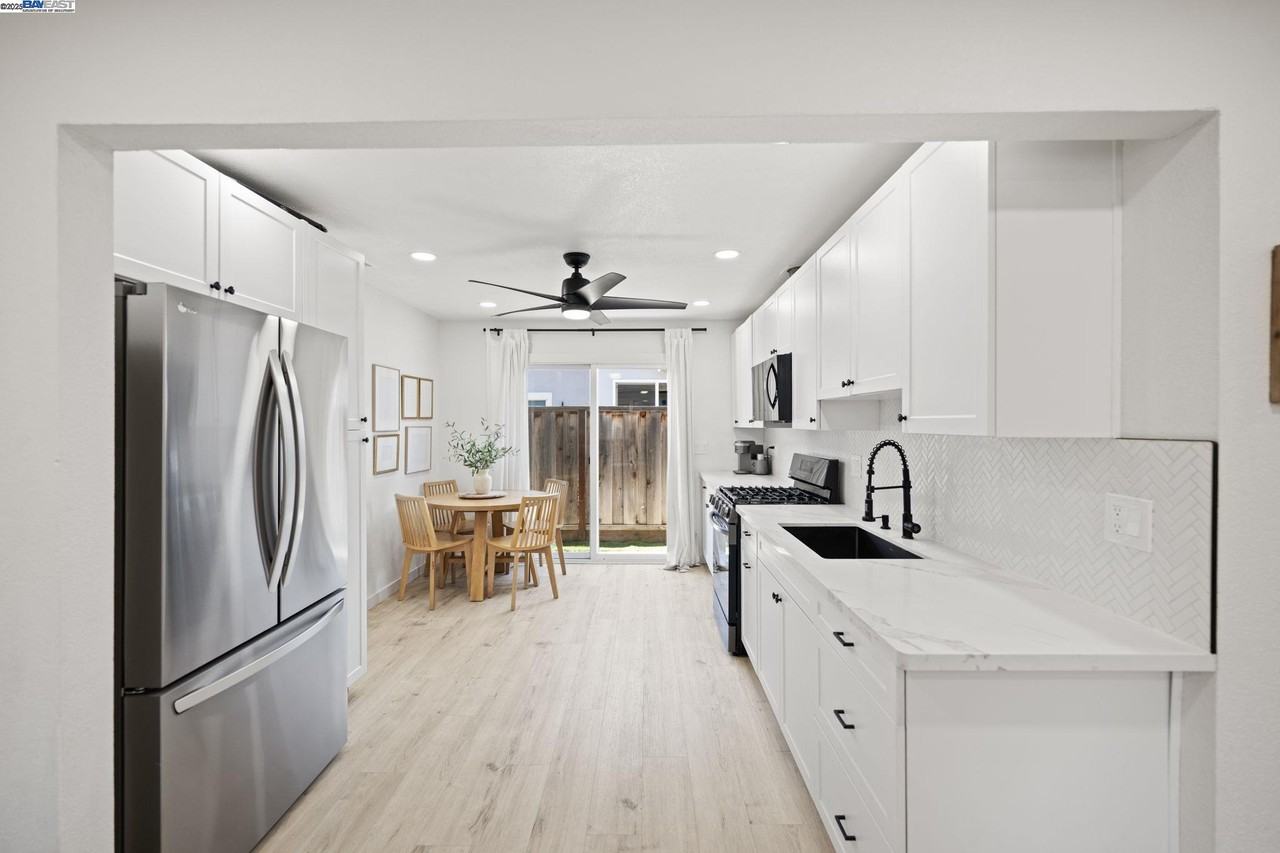 428 North P Street - Photo 6 of 8