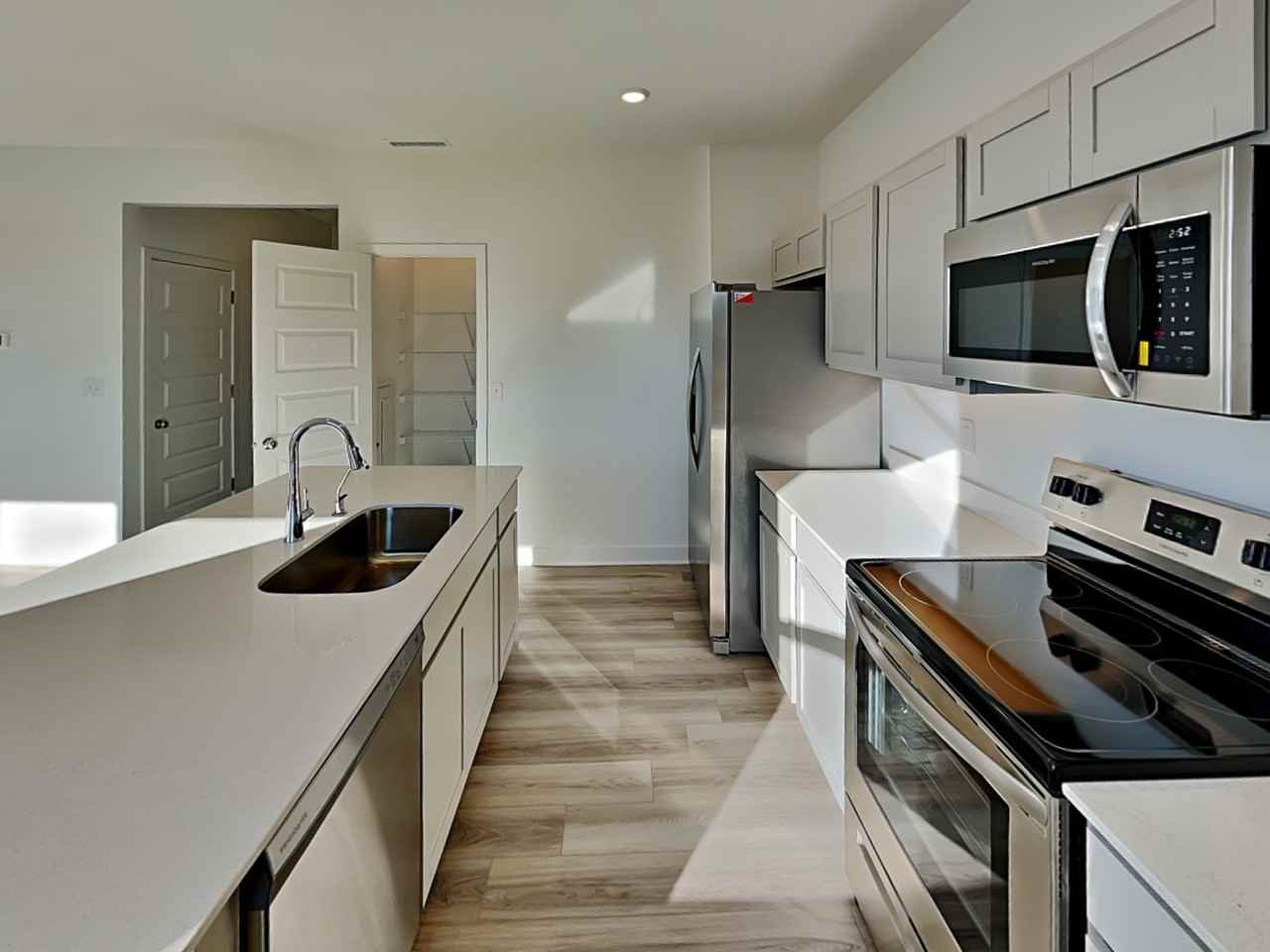 11713 Hartwell St - Photo 2 of 30