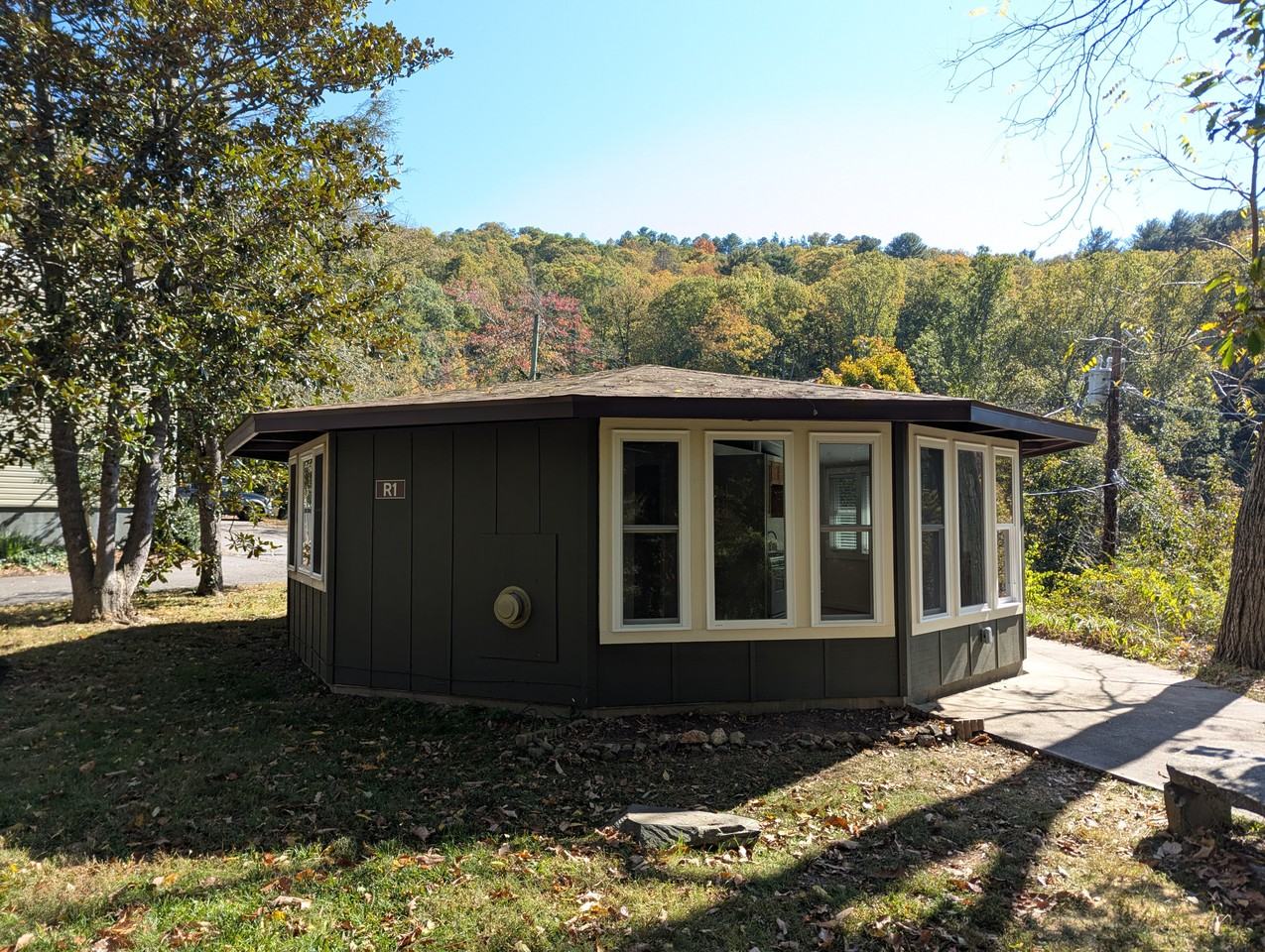 25 Howland Rd - Photo 3 of 19