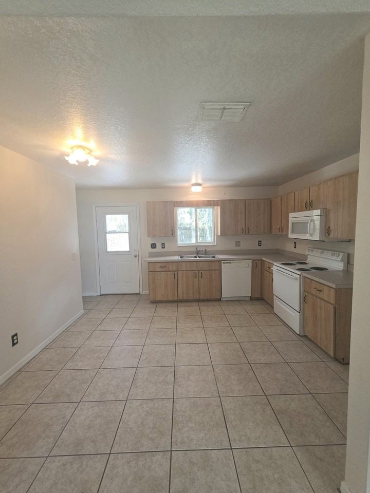 6 Hemlock Trace Ln - Photo 3 of 13