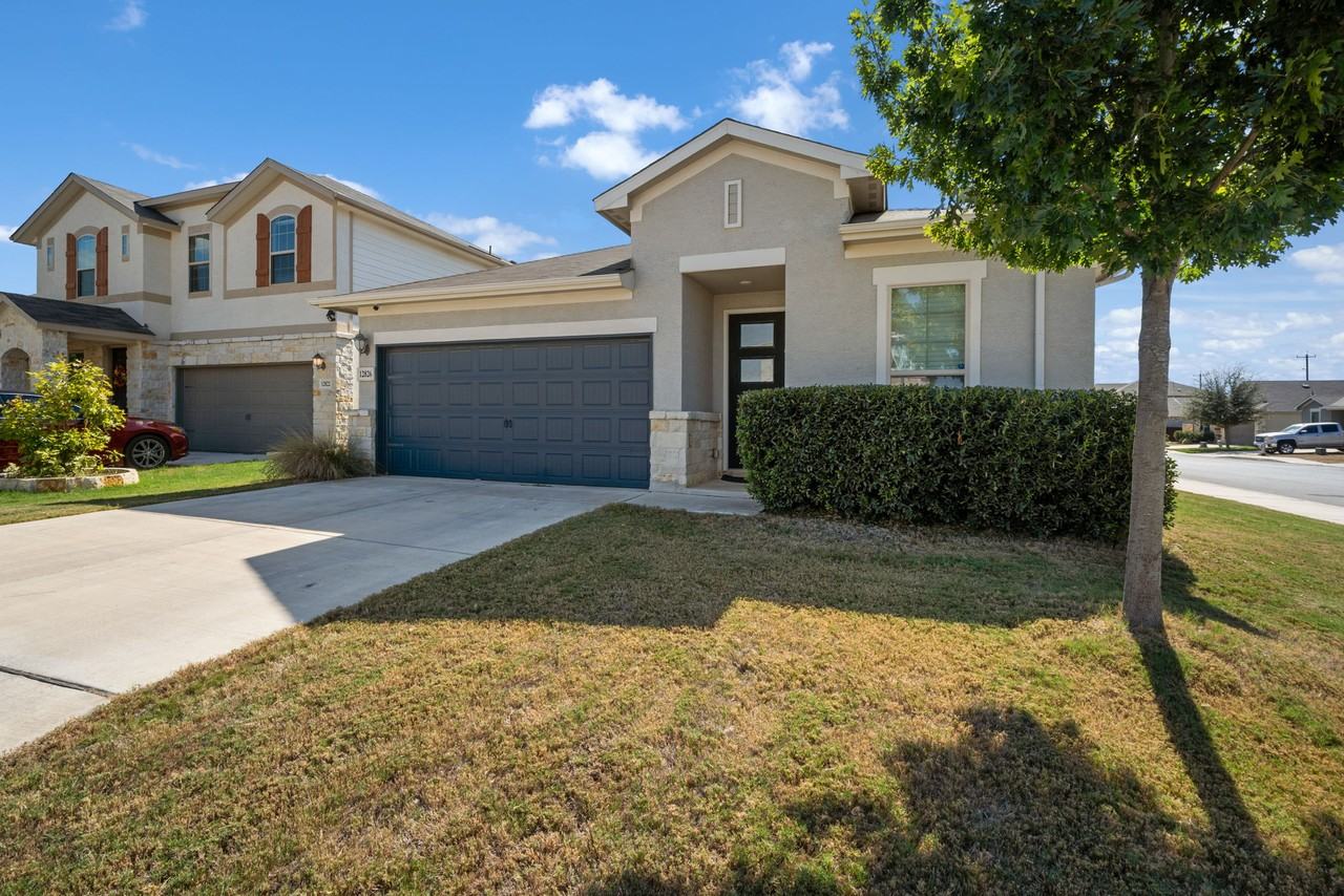 12826 Moose Circle - Photo 3 of 30