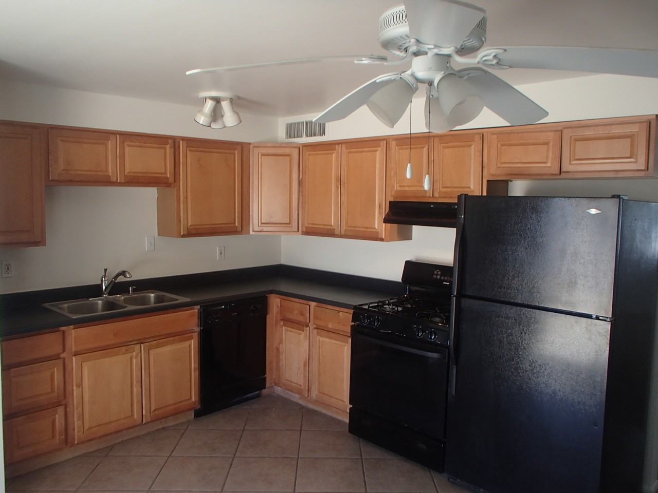 13631 N 35th St - Photo 4 of 15