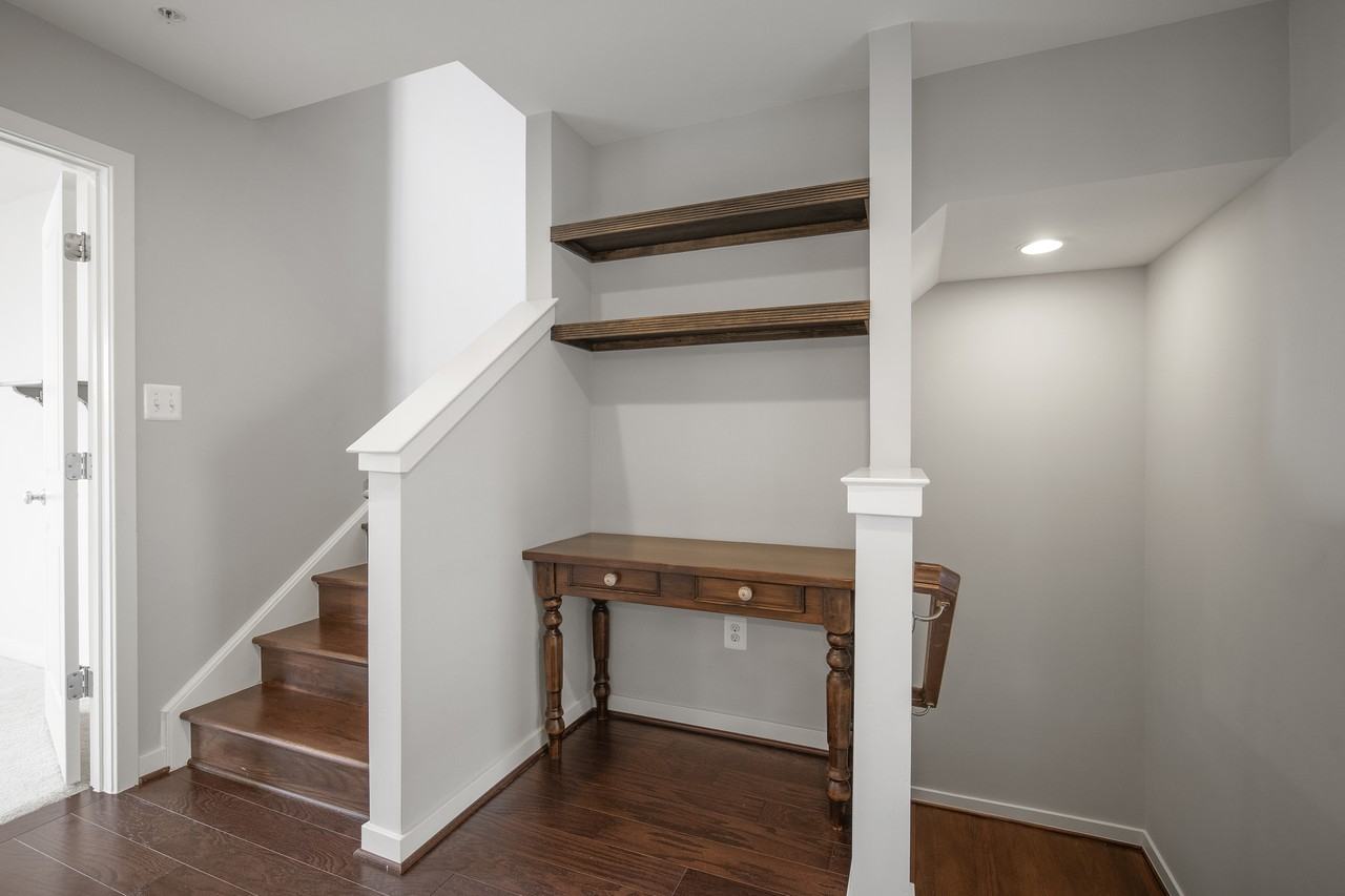 22601 Merganser St - Photo 5 of 42