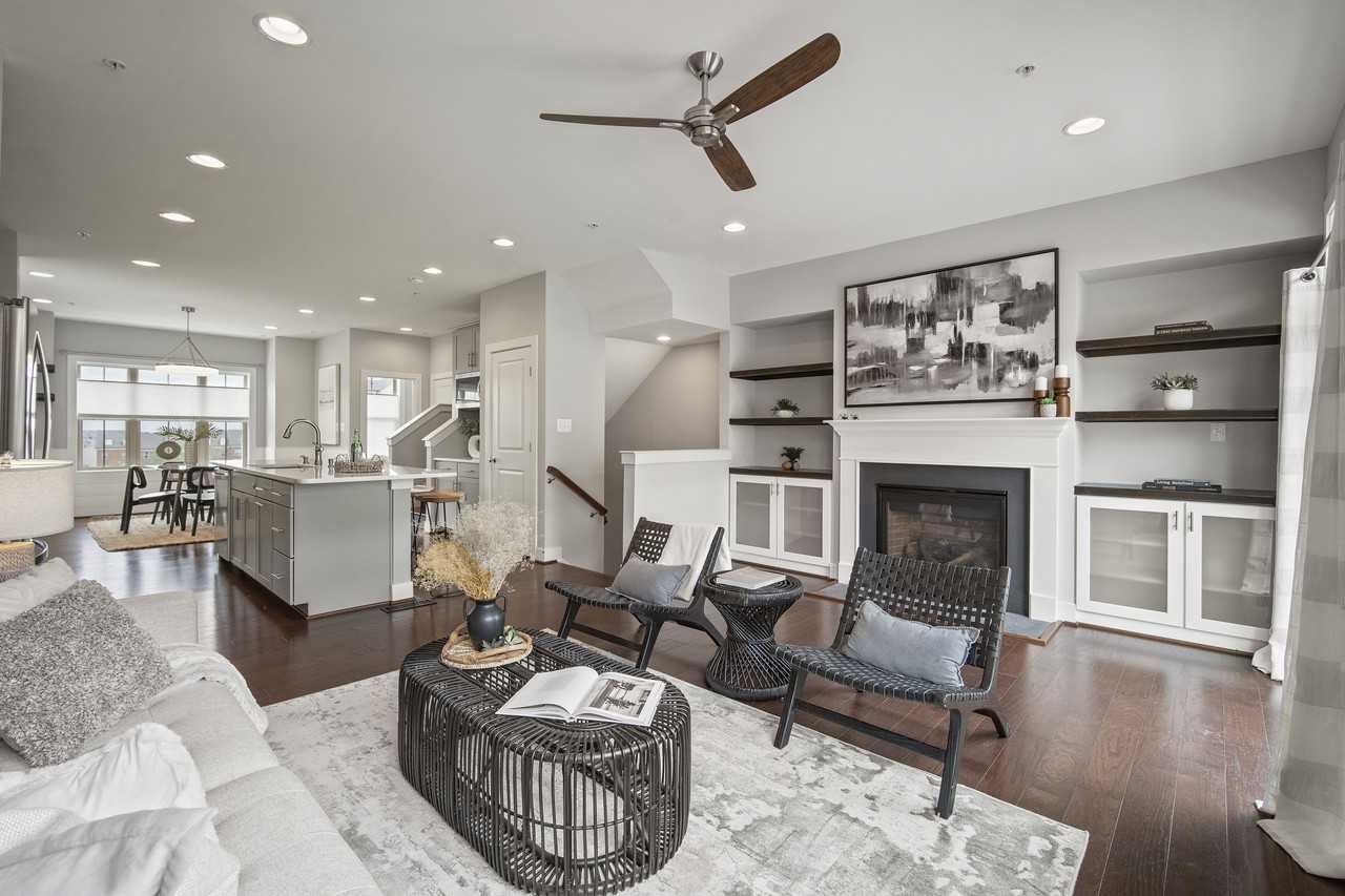 22601 Merganser St - Photo 6 of 42