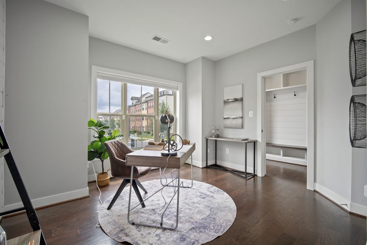 22601 Merganser St - Photo 7 of 42