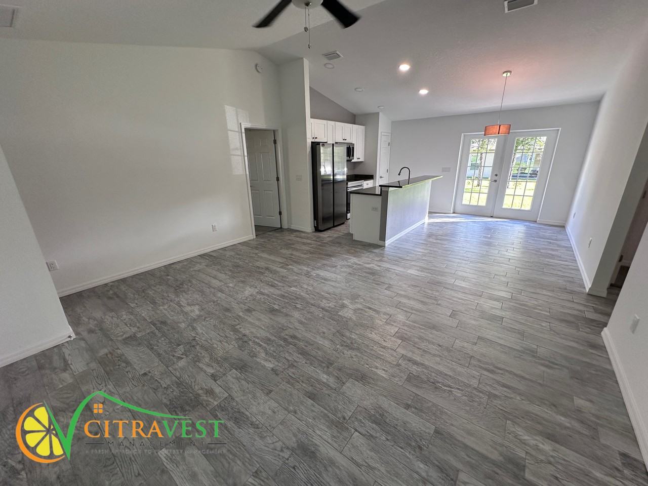 5942 E Loring Ln - Photo 2 of 13