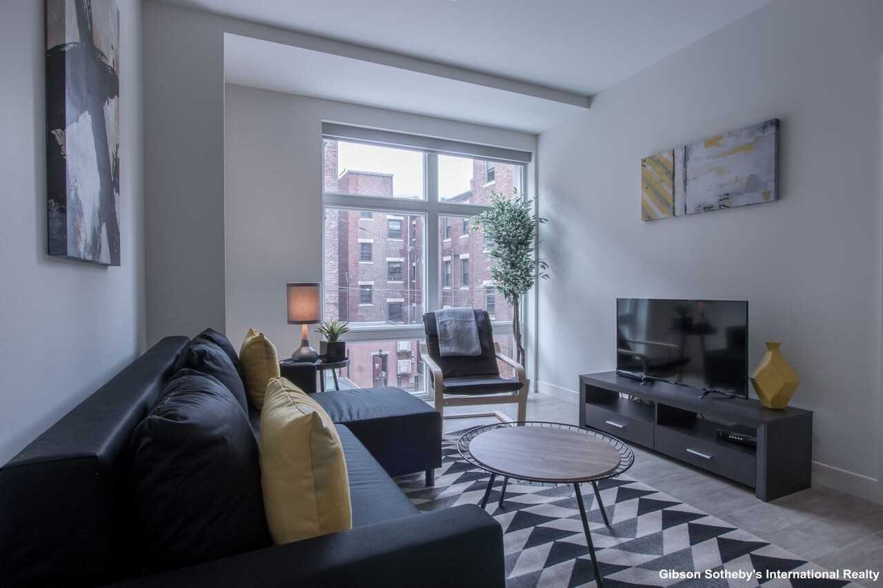 900 Beacon St #205 - Photo 3 of 11