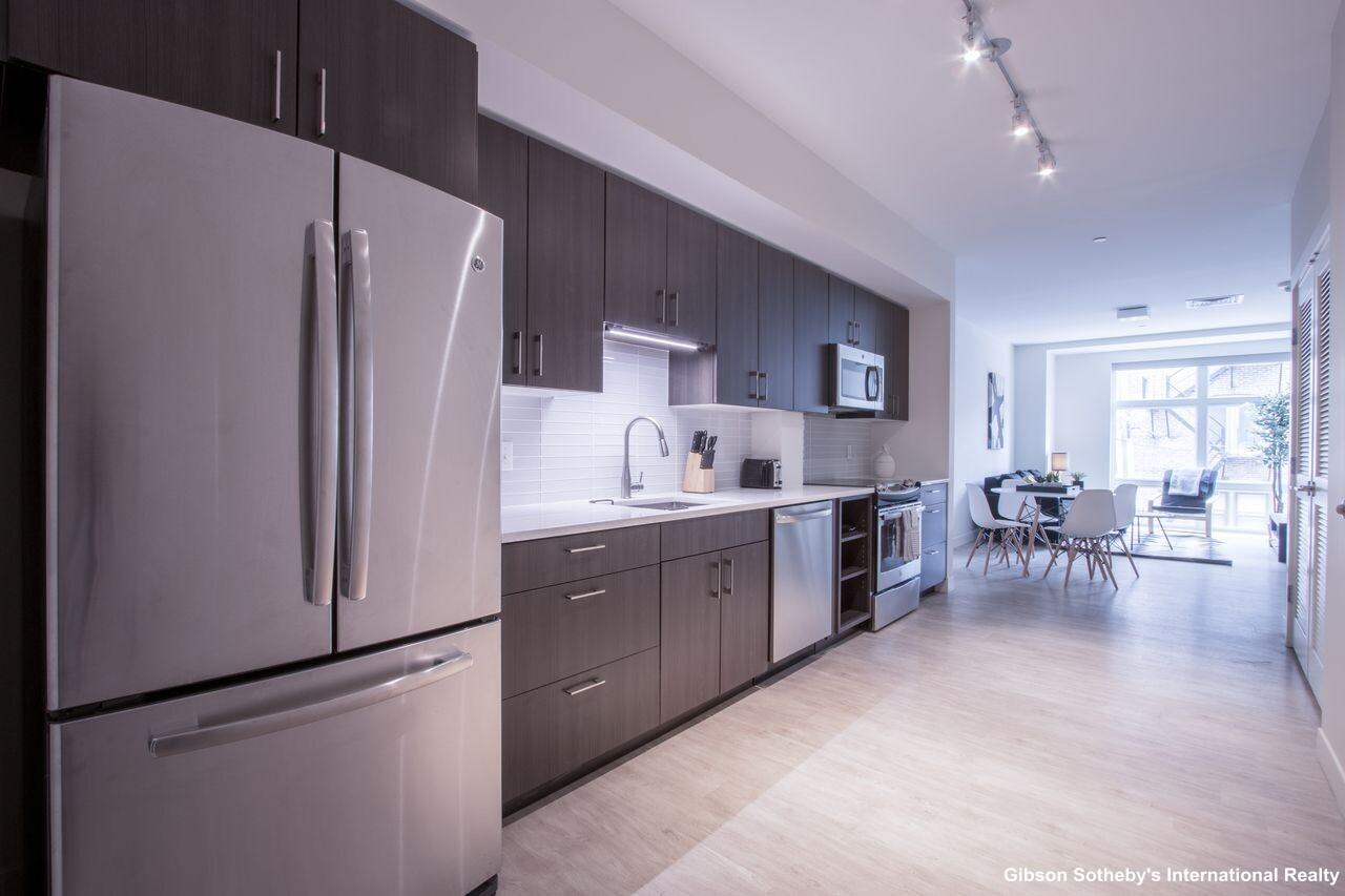 900 Beacon St #205 - Photo 4 of 11
