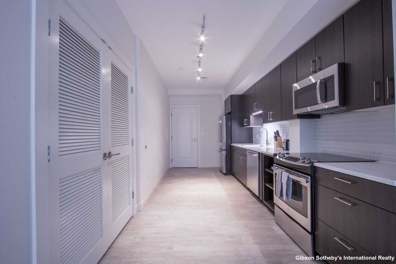 900 Beacon St #205 - Photo 5 of 11