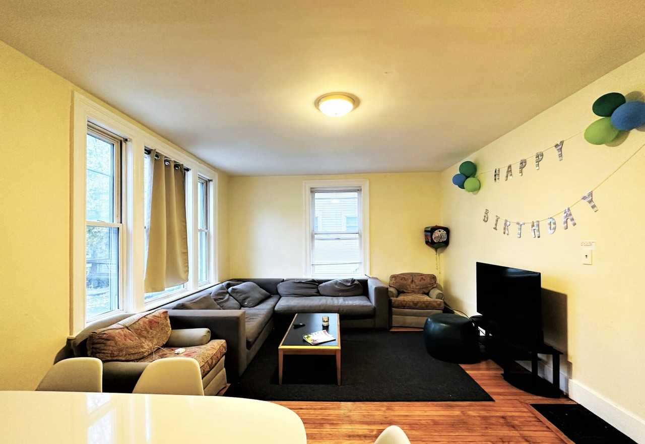 20 Wadsworth St - Photo 2 of 14