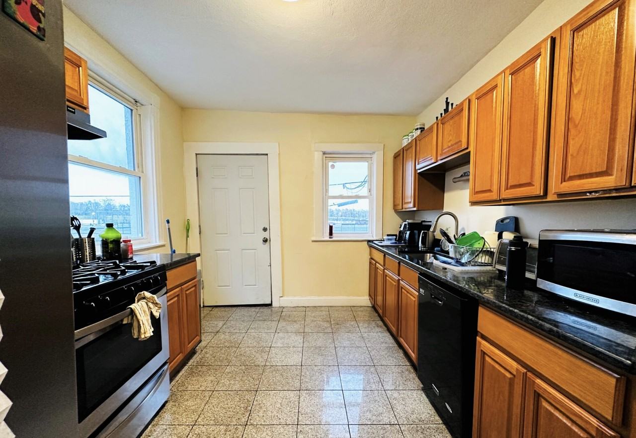 20 Wadsworth St - Photo 6 of 14