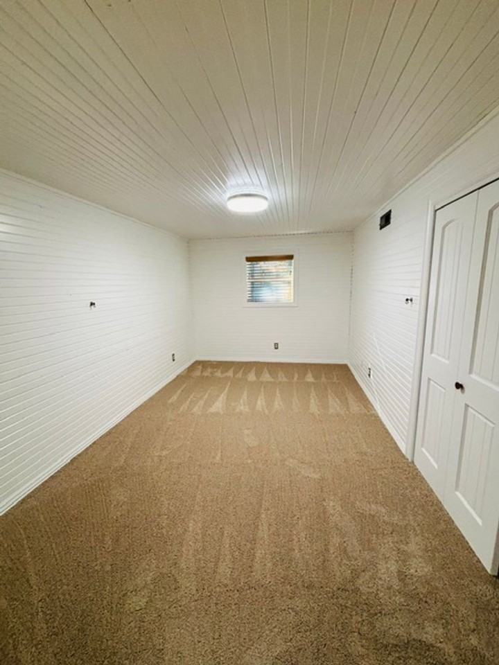 700 E Edna St - Photo 7 of 16