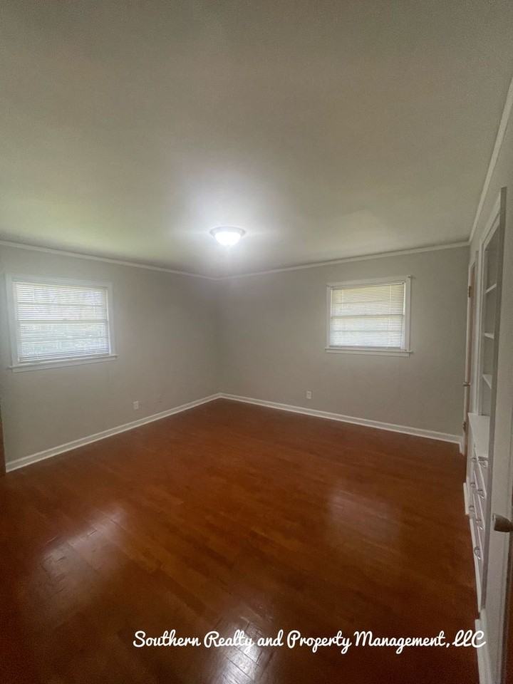 2542 Churchill Dr - Photo 7 of 14