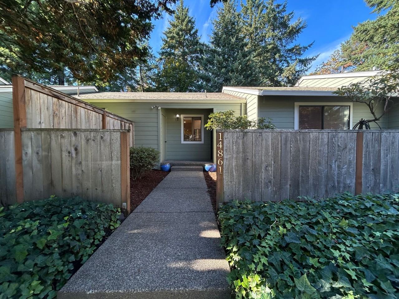 14861 Sw 106th Ave - Photo 3 of 50