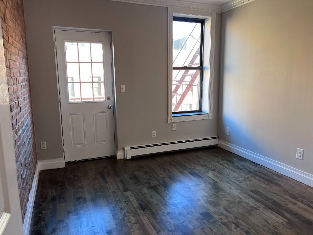 Avenue B #4E - Photo 2 of 12