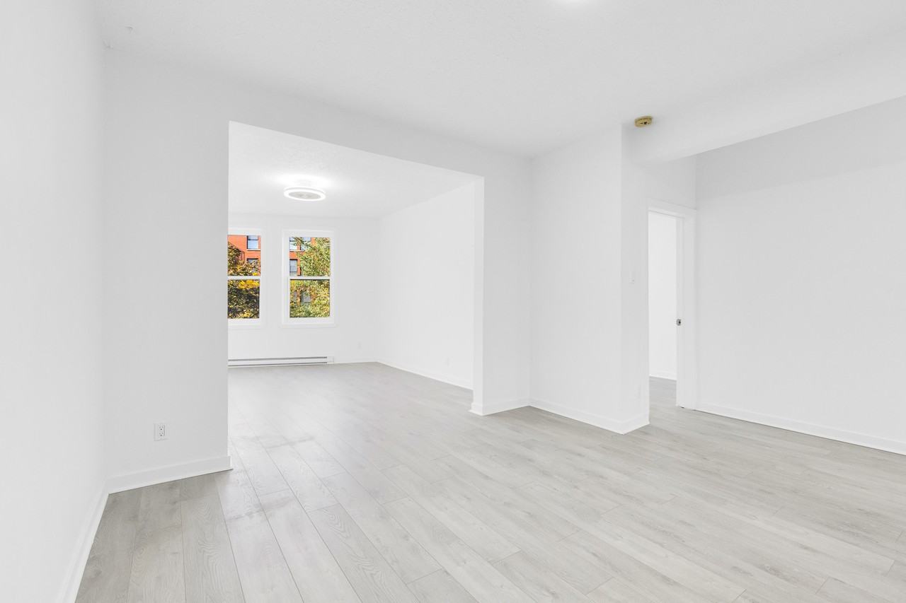 5864 Rue Sherbrooke Ouest #1 - Photo 2 of 17