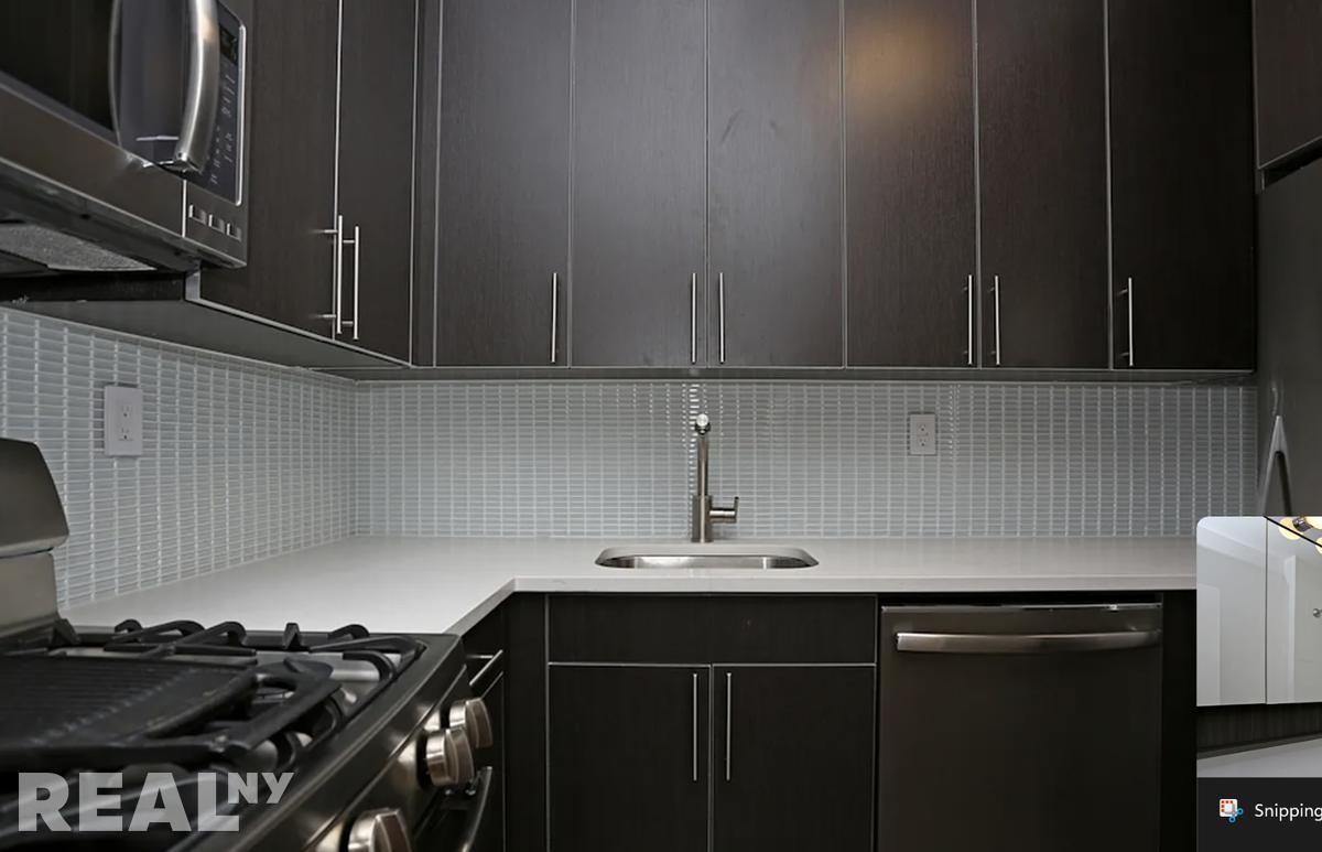 W 53rd St #323 - Photo 3 of 5