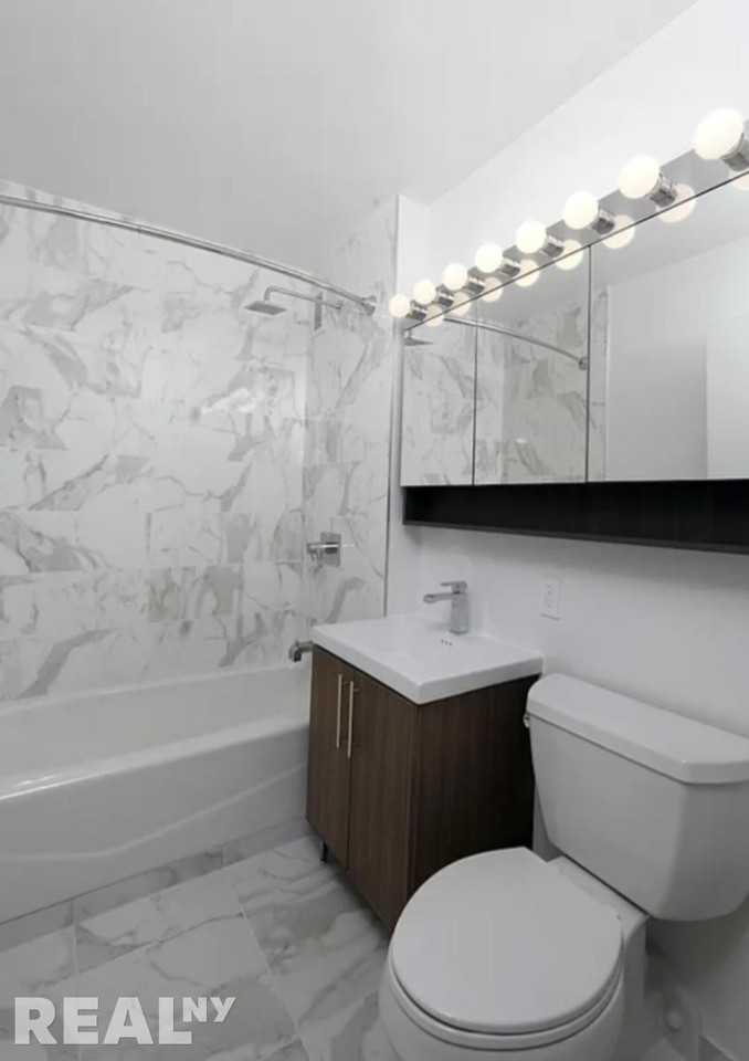 Water St #2202 - Photo 2 of 5